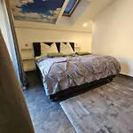 Central Apartment Apartman *