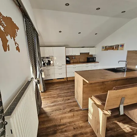 דירה Central Apartment *