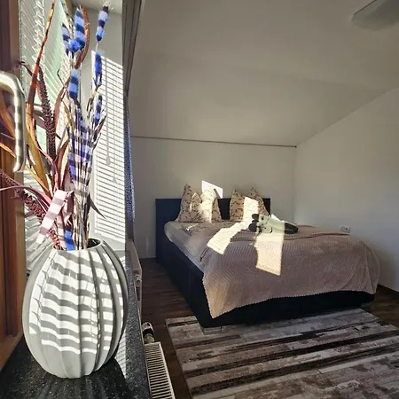 Central Apartment *